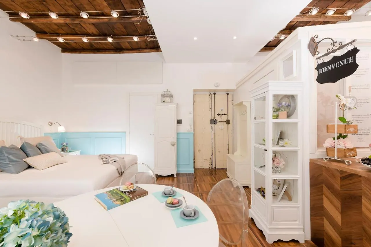 Capo Le Case, Romantic Flat Near Spanish Steps